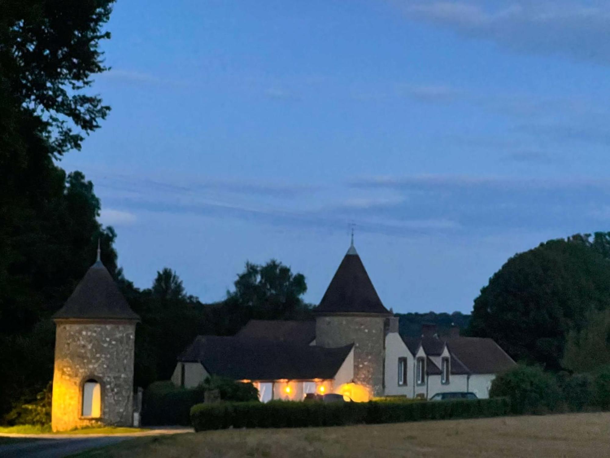 Le Petit Chateau Baye  Exteriér fotografie